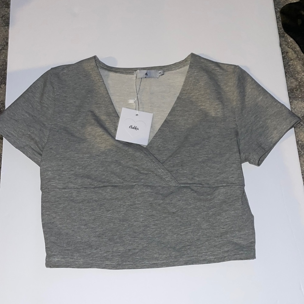 Crop top tee, brand new